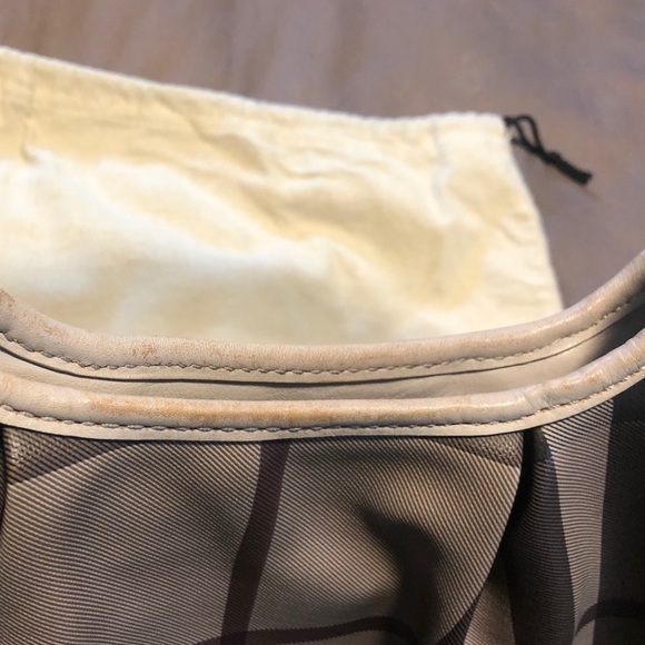 Burberry Smokecheck Hobo - Picture 11 of 11